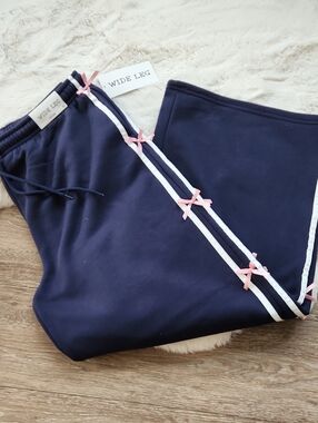 NWT  Wide Leg Sweatpants XL